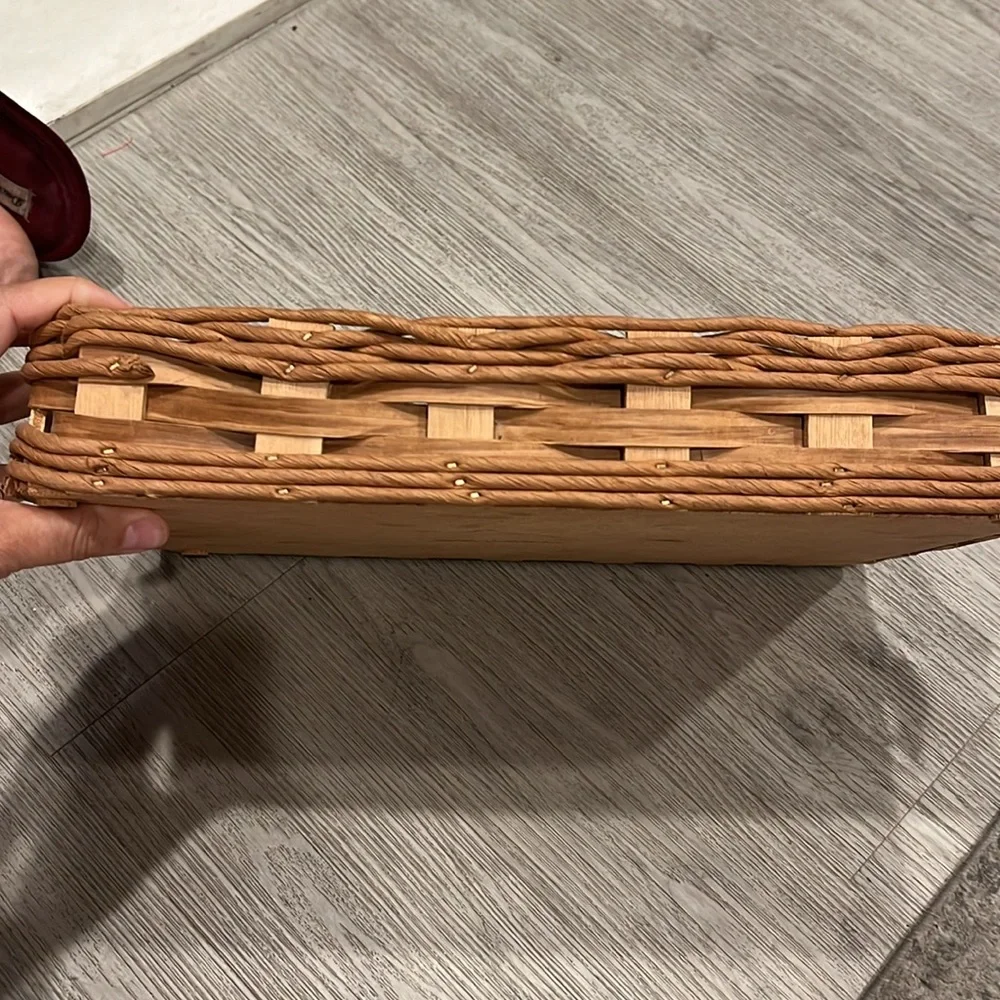 Vintage Pyrex casserole woven basket